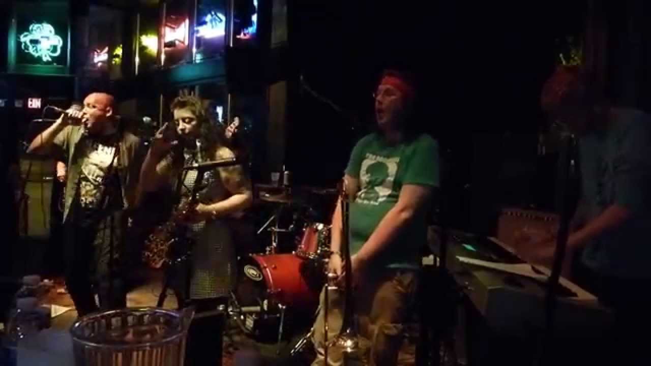 Hub City Stompers - Little Julie Swastiska