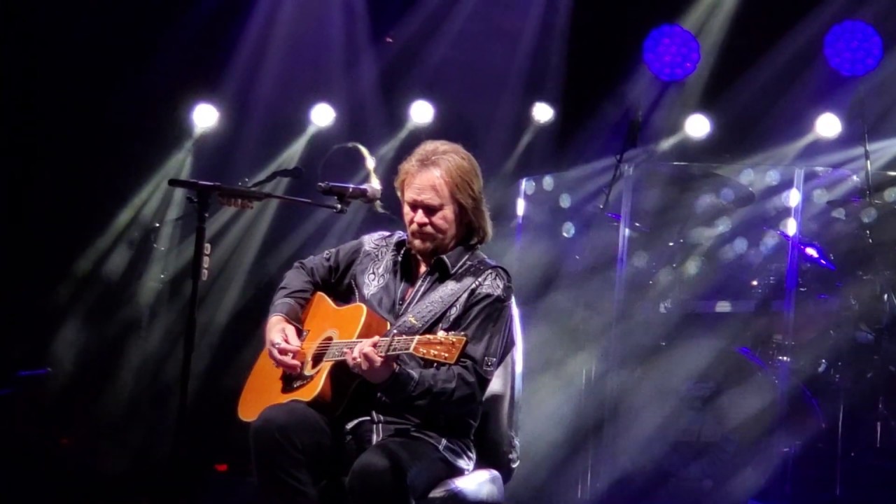 Travis Tritt, Anymore (with dedication to Veterans) - Tilly's Table, Brewster, NY. May 11, 2019.