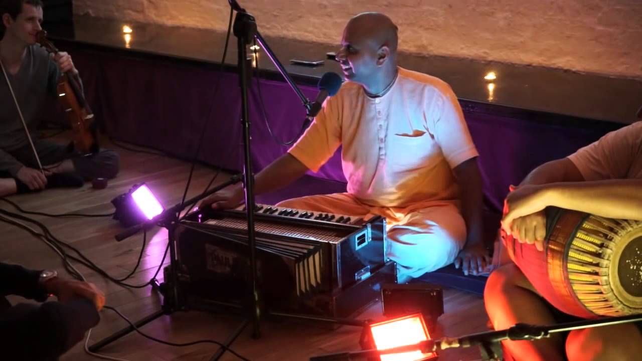 HG Gaur Gopal Prabhu Giving Amazing Lecture at Mantra Lounge in April 2015