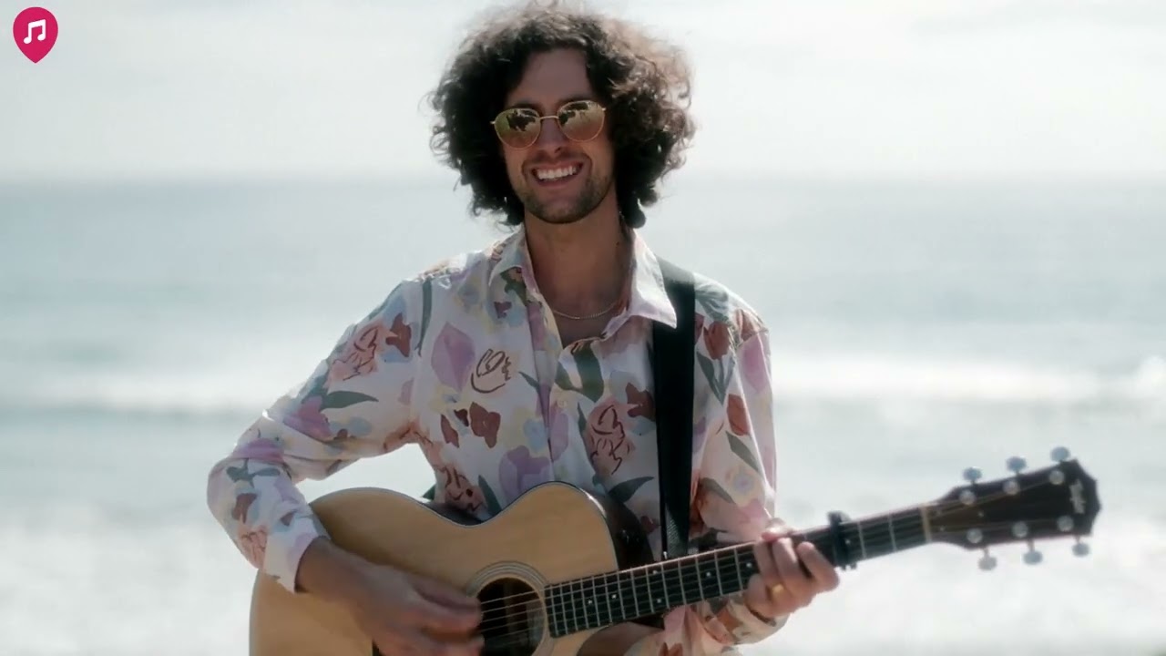 Beautiful Crazy (Luke Combs) cover by Thomas Philip - weddings & events singer guitarist in London