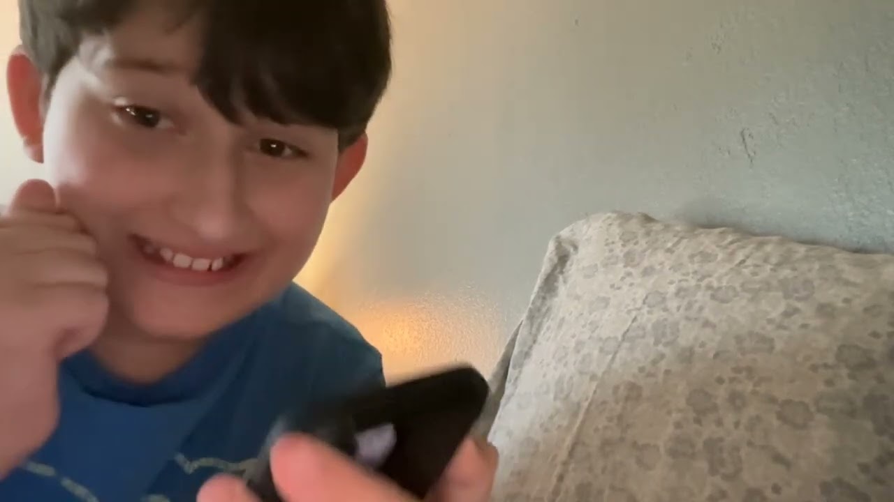 Calling the @strangerthings @doritos phone number (SOMEONE ANSWERED)