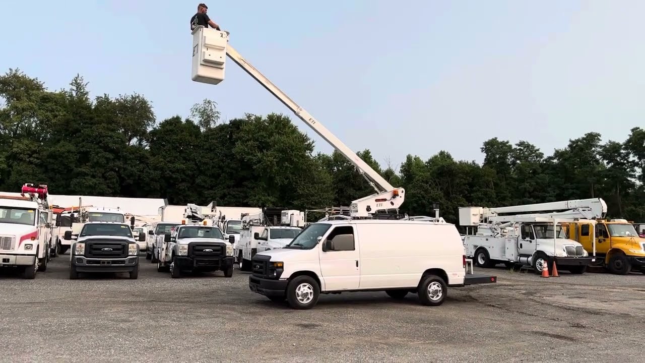 Lewis Motor Company - 2011 Ford E350 Bucket Van ETI Boom For Sale @ LewisTrucks.com