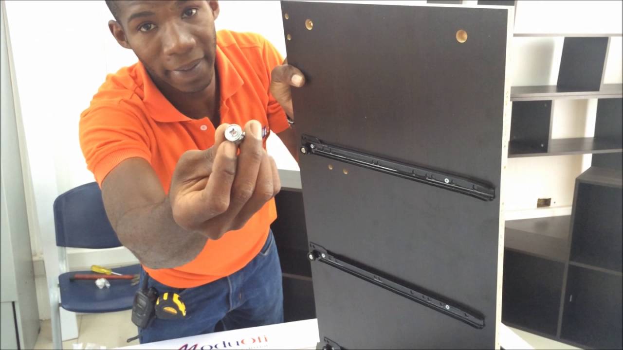 Instalación de minifix y riel