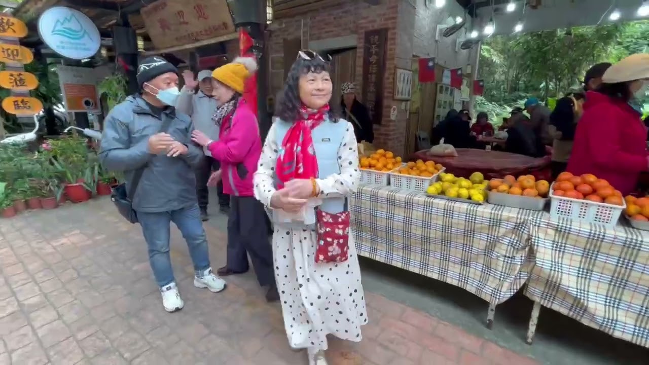 風說你要來(電子琴伴奏 : 林其堂/ 主唱 : 黃美惠 / 新竹縣芎林鄉紙寮窩劉傳老造紙文化發展協進會年終檢討暨餐敘活動(理事長 : 楊秋賢)/攝影 : 徐靜萍