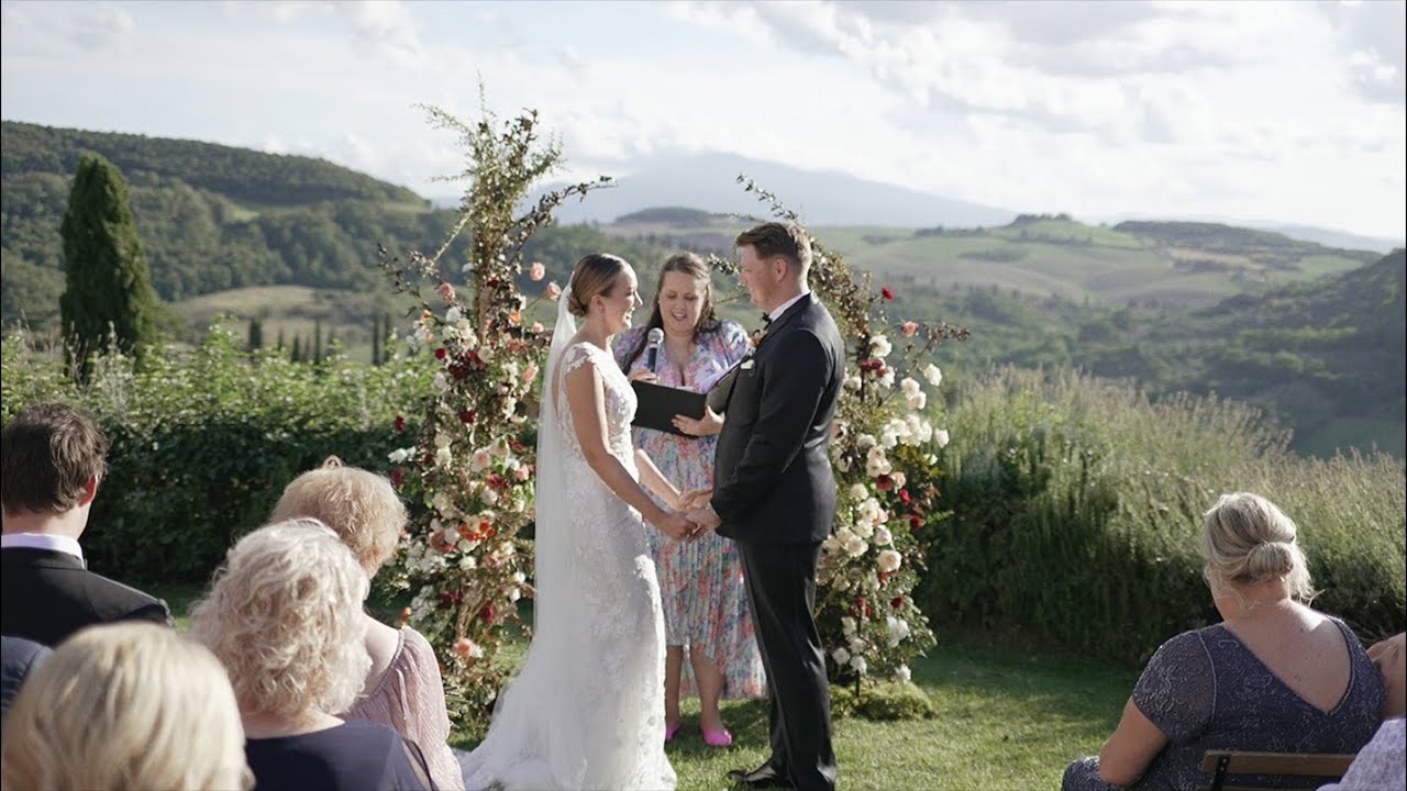 OUR ITALY DESTINATION WEDDING | INTIMATE TUSCAN WEDDING AT TERRE DI NANO