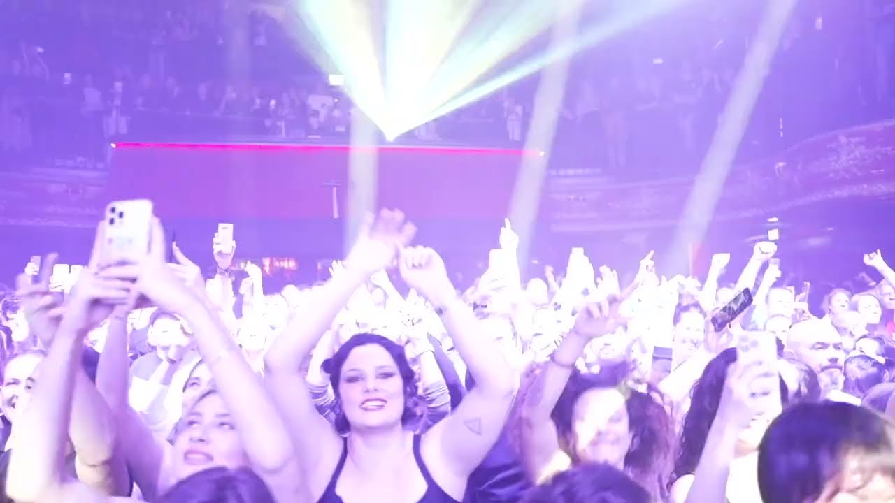 Catching Flies - Satisfied [Live @ Koko, London]