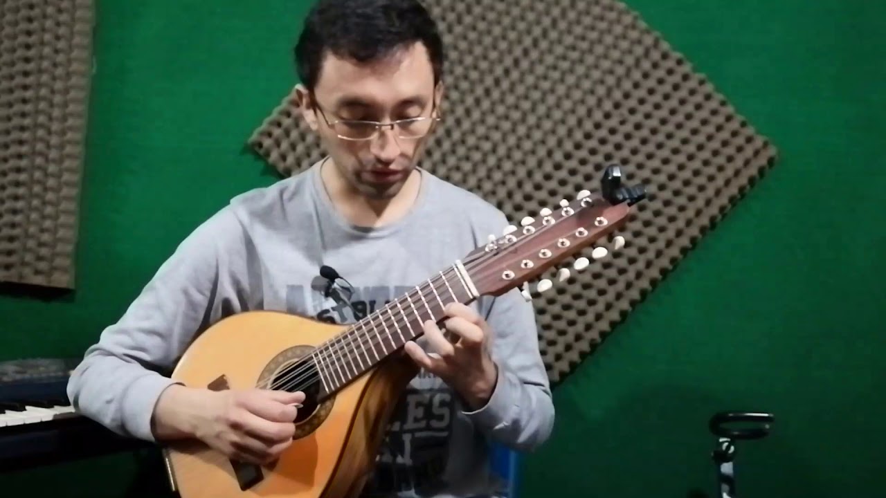 Primera notas en la Bandola y el Pentagrama
