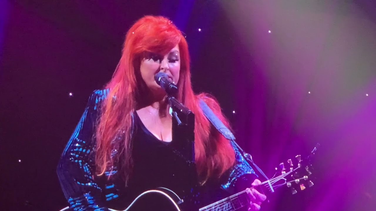 Wynonna Judd - Mama He’s Crazy - Toledo, OH - 10-1-22