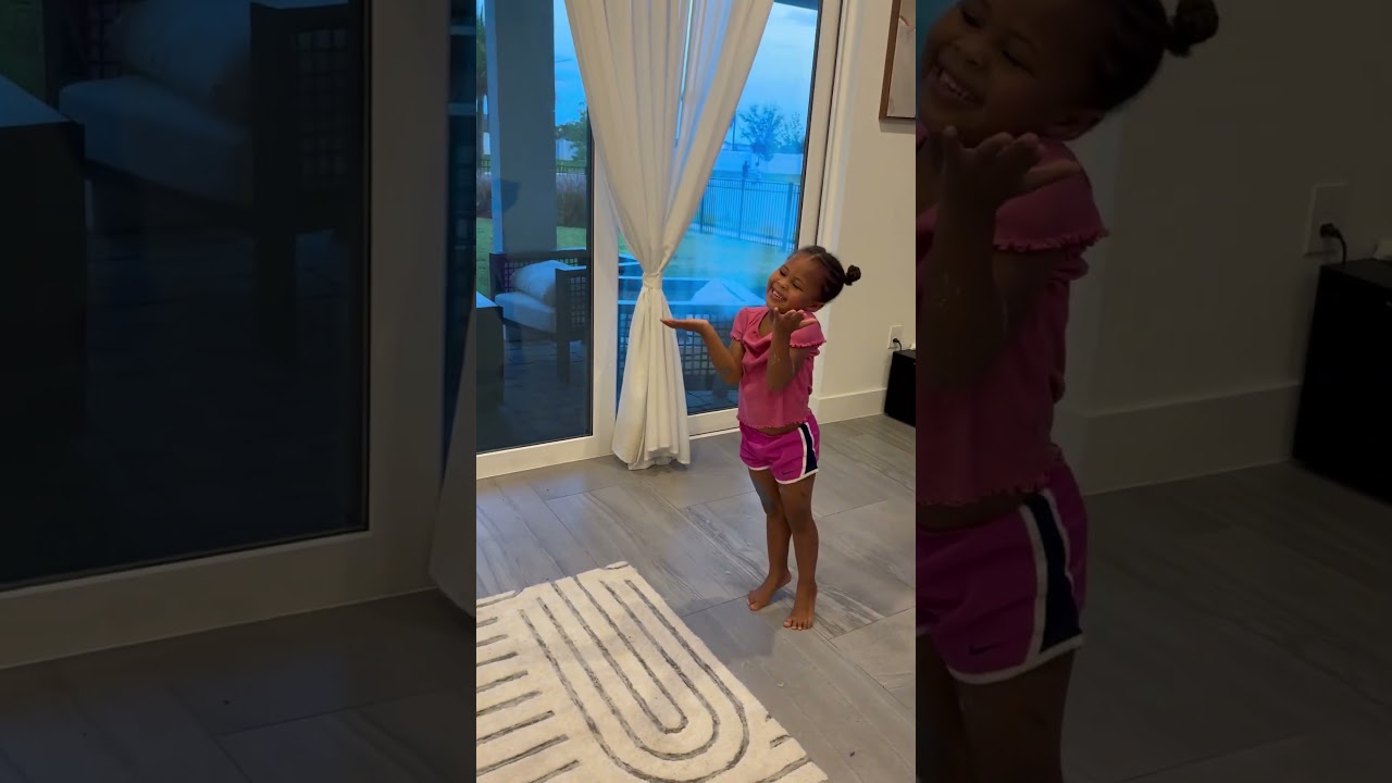 Dad catches daughter doing a bridge kick over for the first time #shorts