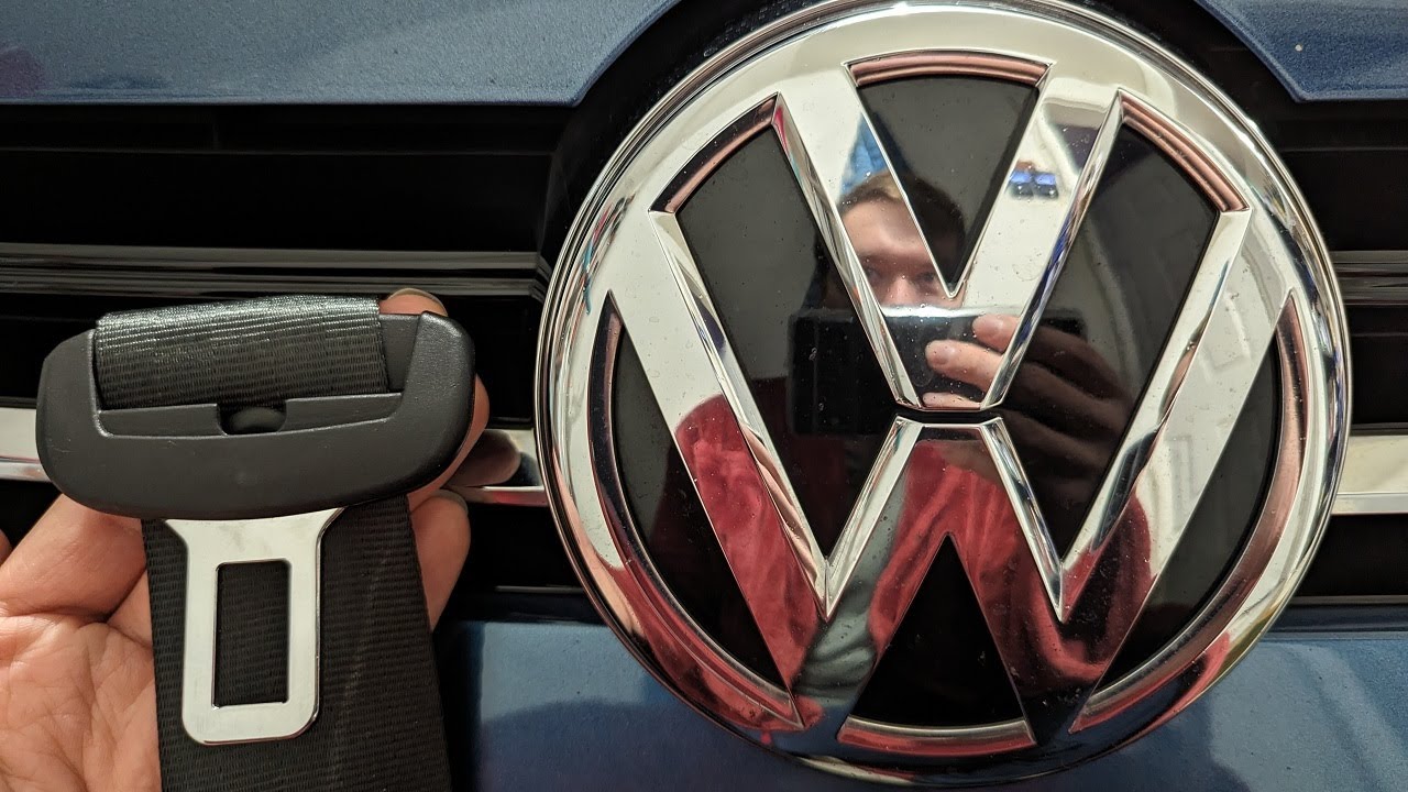 Remove VW MK7 Golf Rear Center Seat Belt