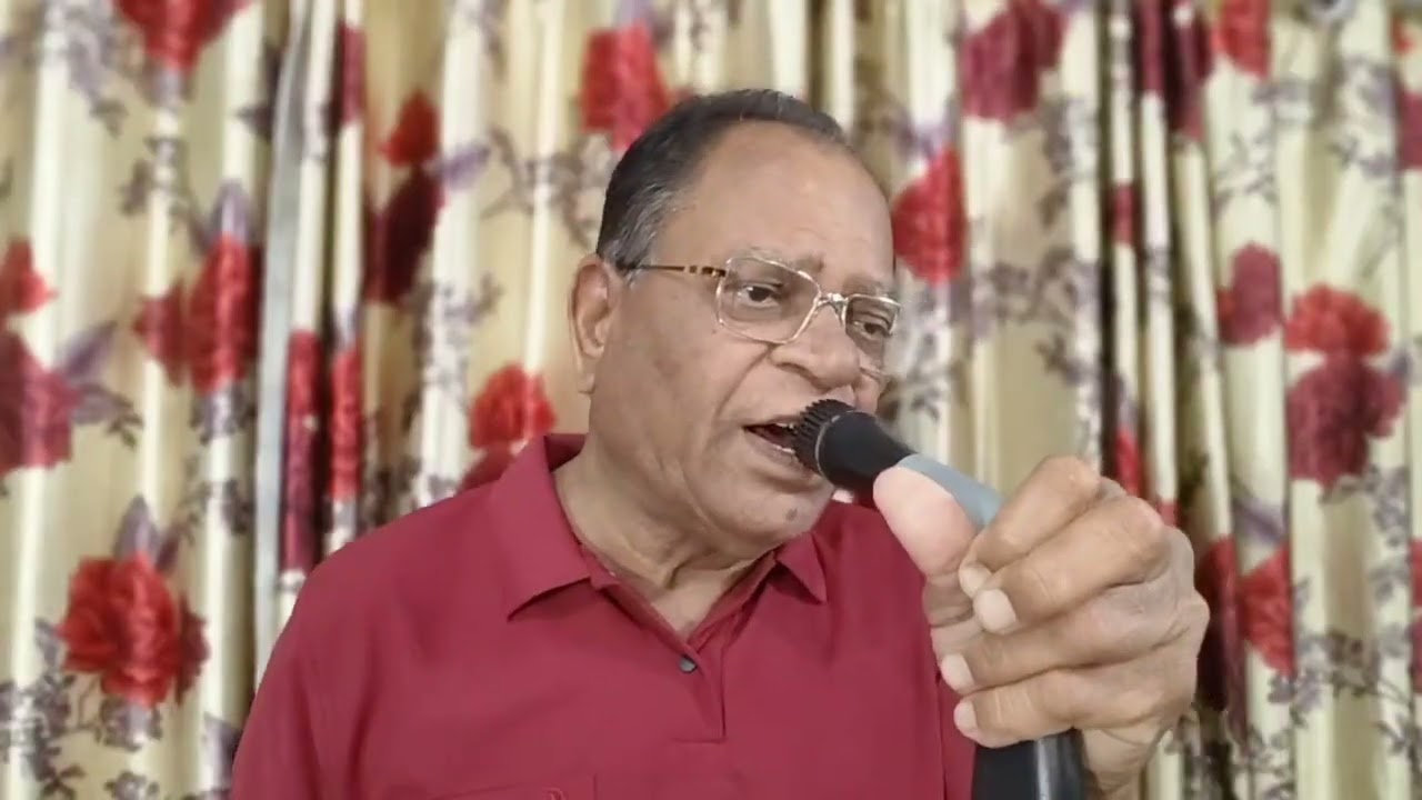 बादलों मे छुप रहा है चाँद क्यूँ अपने हुस्न की जया से पूछ लो चांदनी पड़ी हुई है मांद क्यूँ 