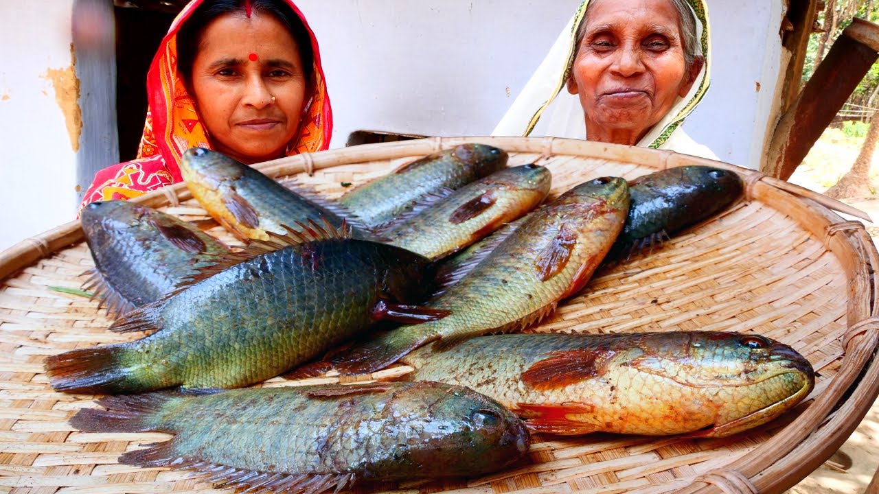 ভাপে কৈ মাছ | Gramer Pukurer Deshi Koi Mach Recipe | Climbing Perch Fish recipe by Grandmother