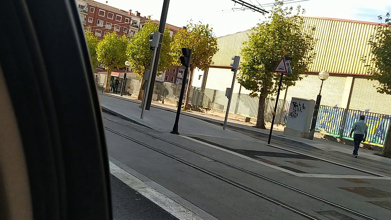 Vitoria-Gasteiz من اجمل المدن الأوروبية ، جولة قصيرة وسط المدينة الخضراء - منطقة الباسك