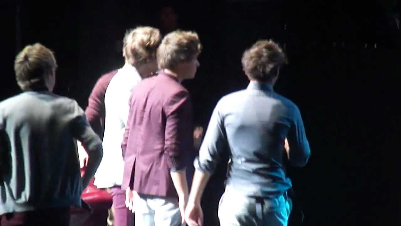 One Direction @ Gibson | June 16, 2012 | Twitter Questions