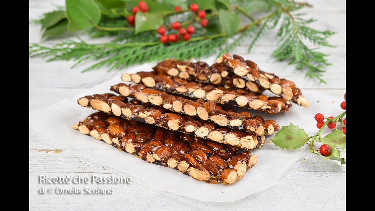 Croccante di mandorle solo 2 ingredienti il dolce tradizionale delle feste - Ricette che Passione