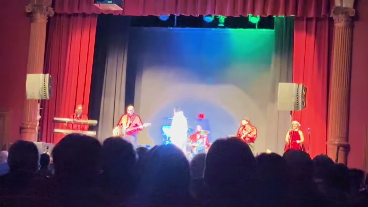 Elvis holiday show part 2