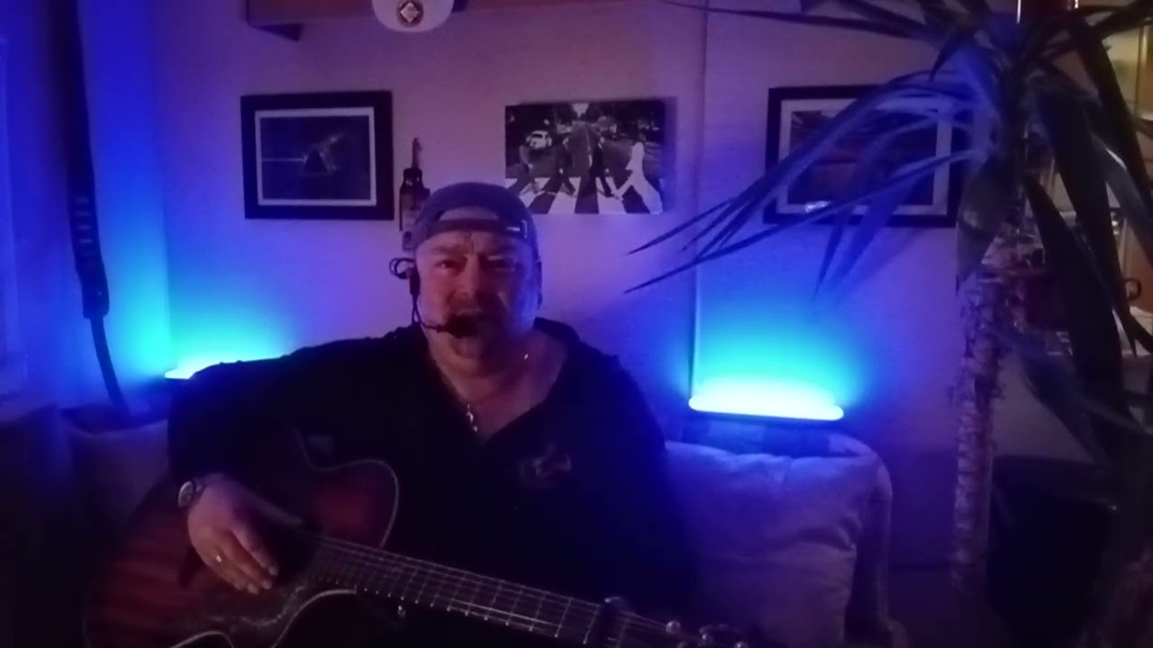 @caseylee74 just starting youtube channel the live lounge  better sound and lighting on way .