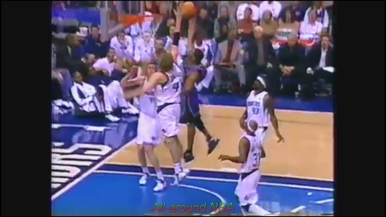 Jim Jackson Dunks on Nowitzki & Bradley, 2002-03.