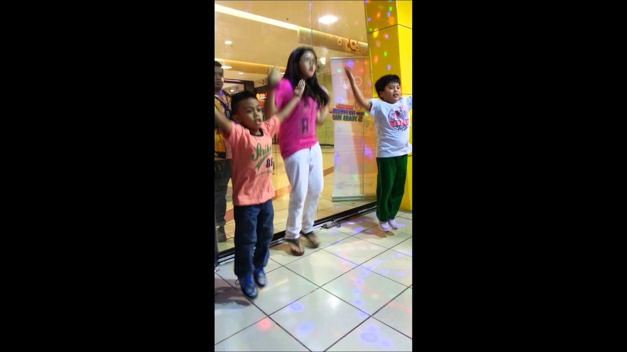 Just Dance 4 (What Makes You Beautiful - One Direction)