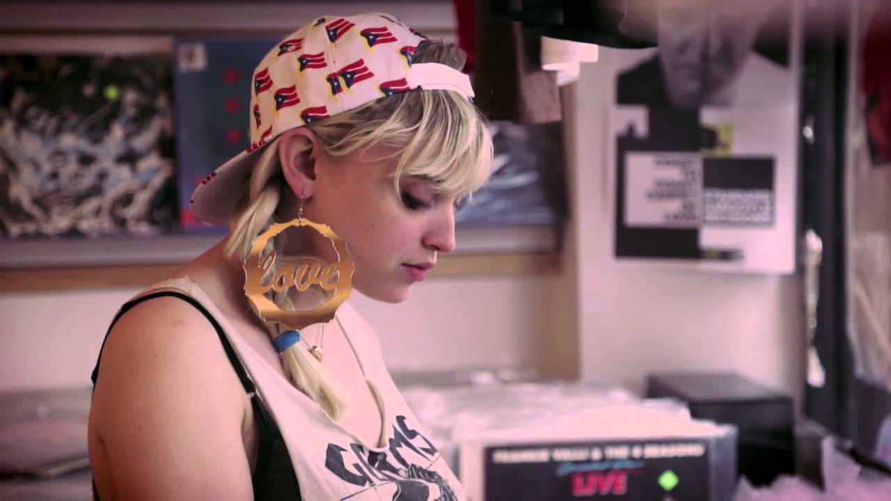 Record Heat - Radio Brain (Official Video)