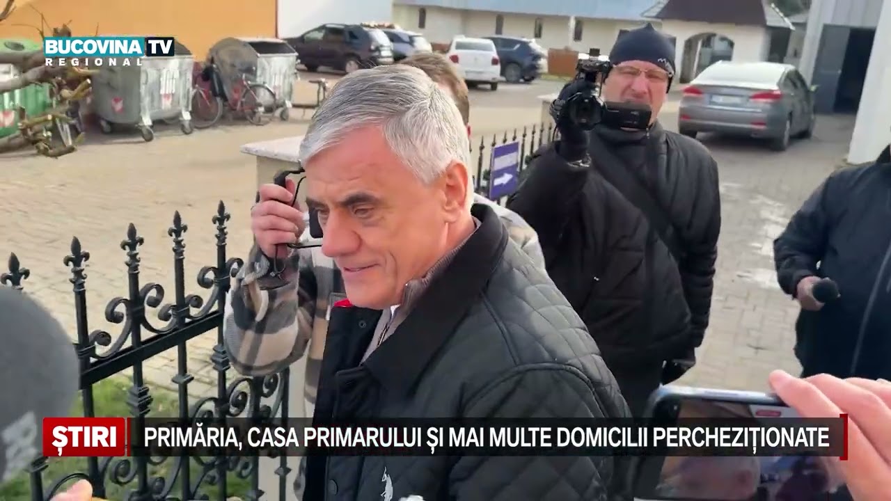 Percheziții la casa Primarului din Dumbrăveni, Suceava