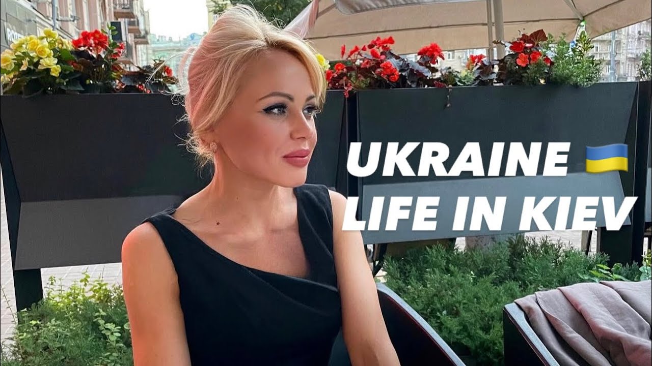 Ukraine 🇺🇦Life in Kiev. February 22, 2026. The Streets of Kiev, Ukraine. Streets Scenes.