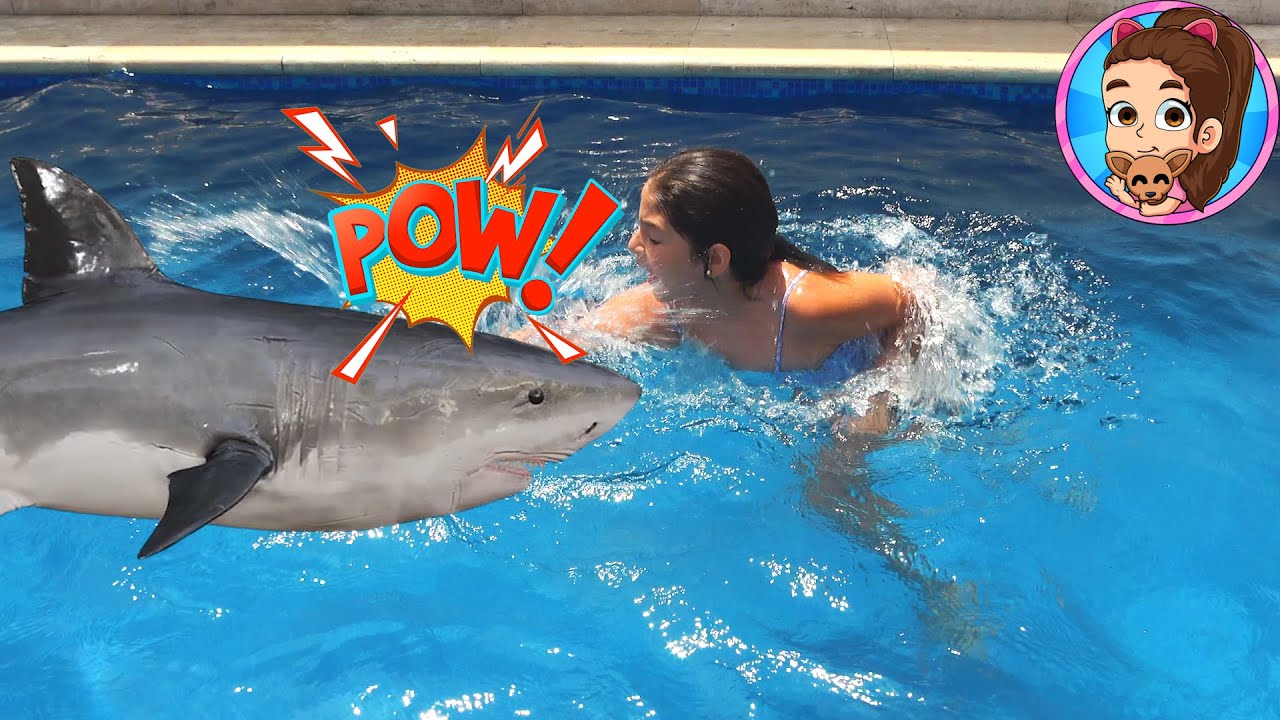YESLY LUCHA CONTRA UN TIBURÓN EN LA ALBERCA Y LO VENCE