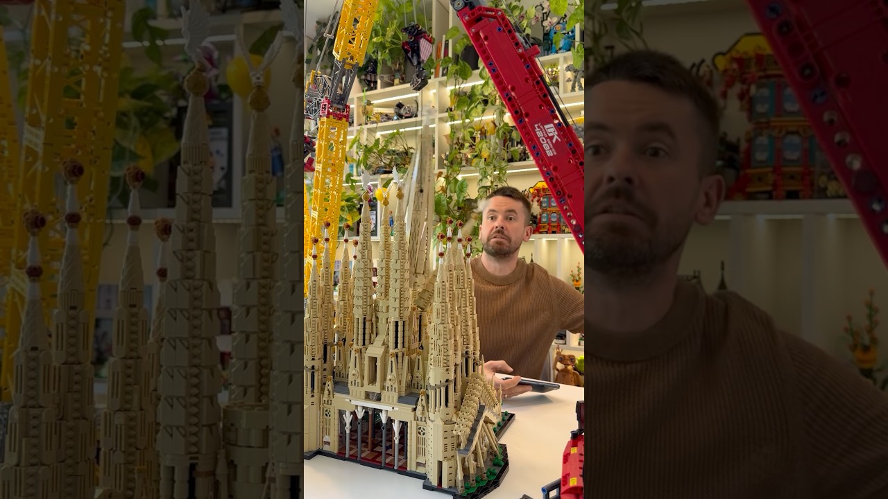 The biggest LEGO set to date in 30 seconds. #lego #rlfm #21065 #sagradafamilia #legoarchitecture