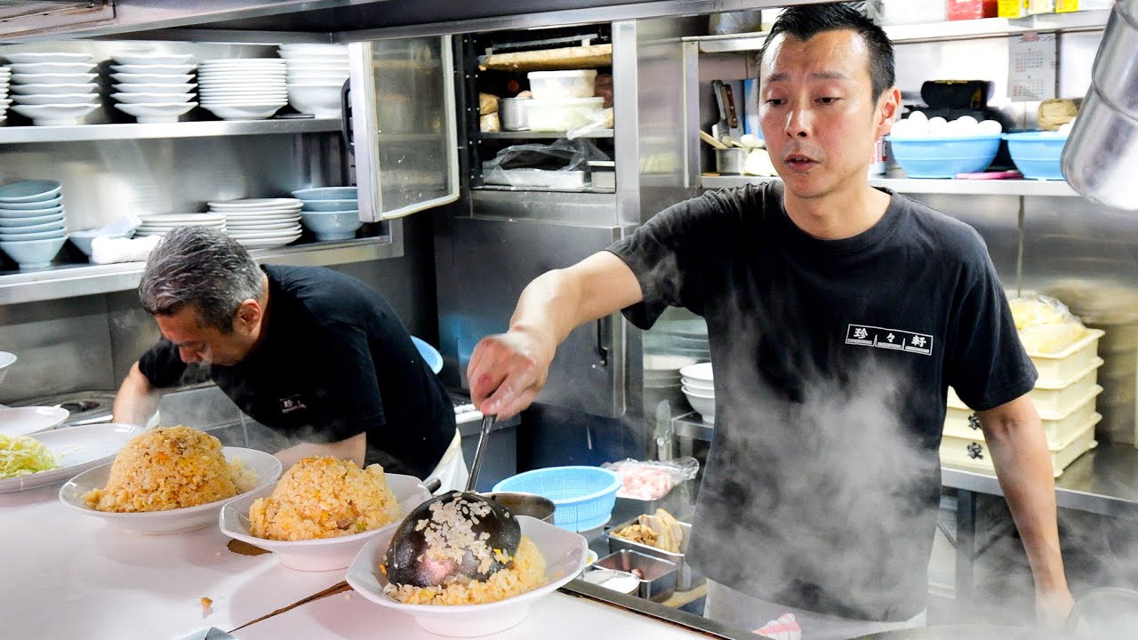 超絶BIG炒飯ラッシュ！深夜まで行列の絶えない東京最強町中華の鍋振りに驚愕| Japanese Street Food