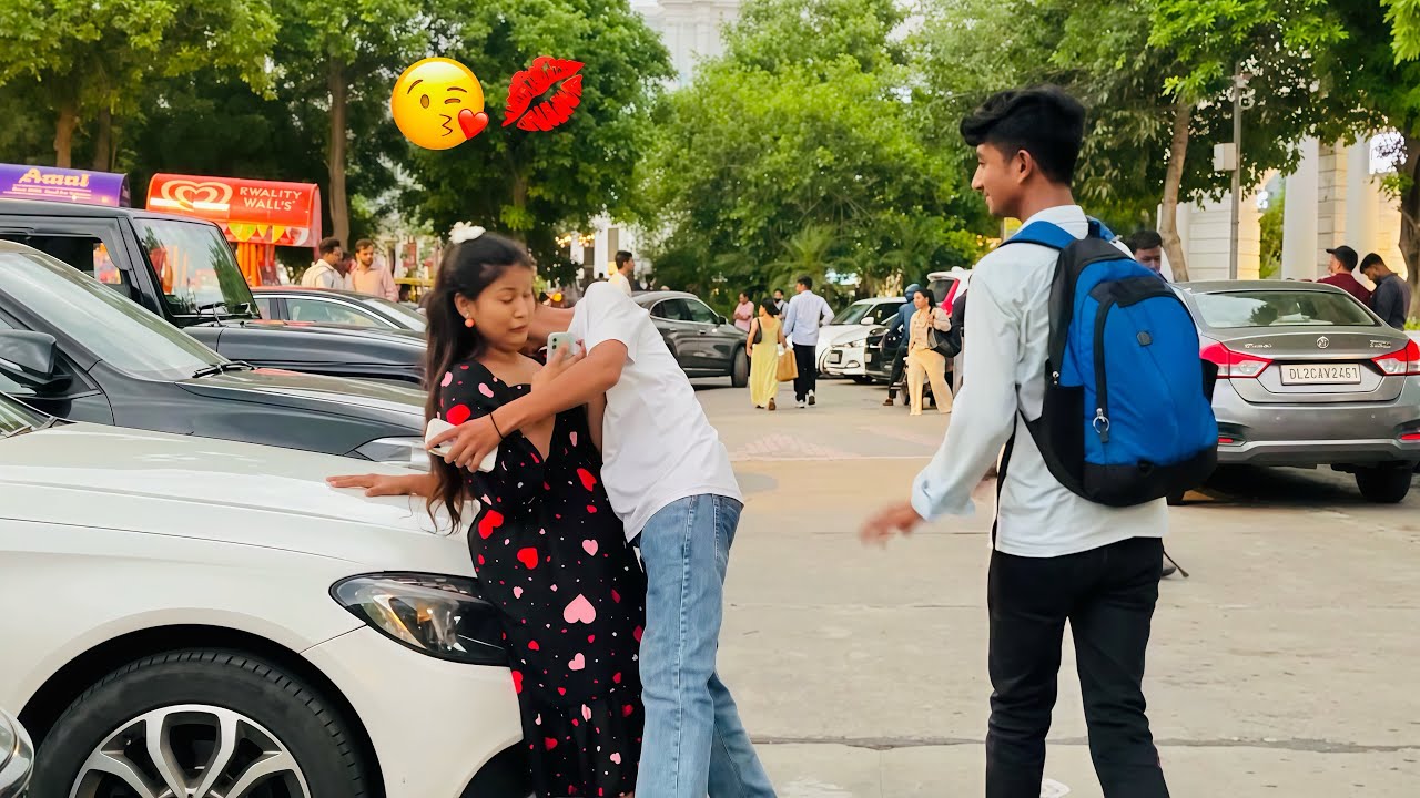 ROMANTIC PRANK 💋 CUTE GIRL🔥 || PUBLIC CROWD 😱