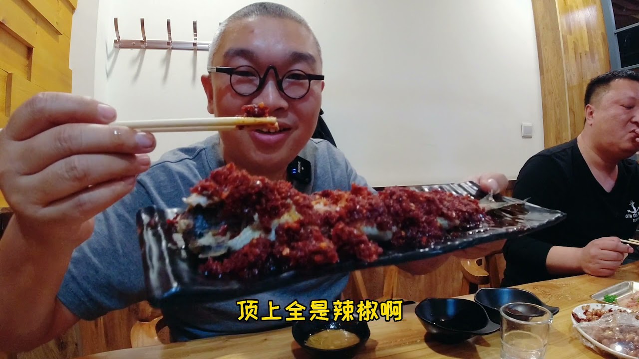 韩麦居然也有烤肉店，烤肉味道挺正经，四个人搂一顿挺得劲
