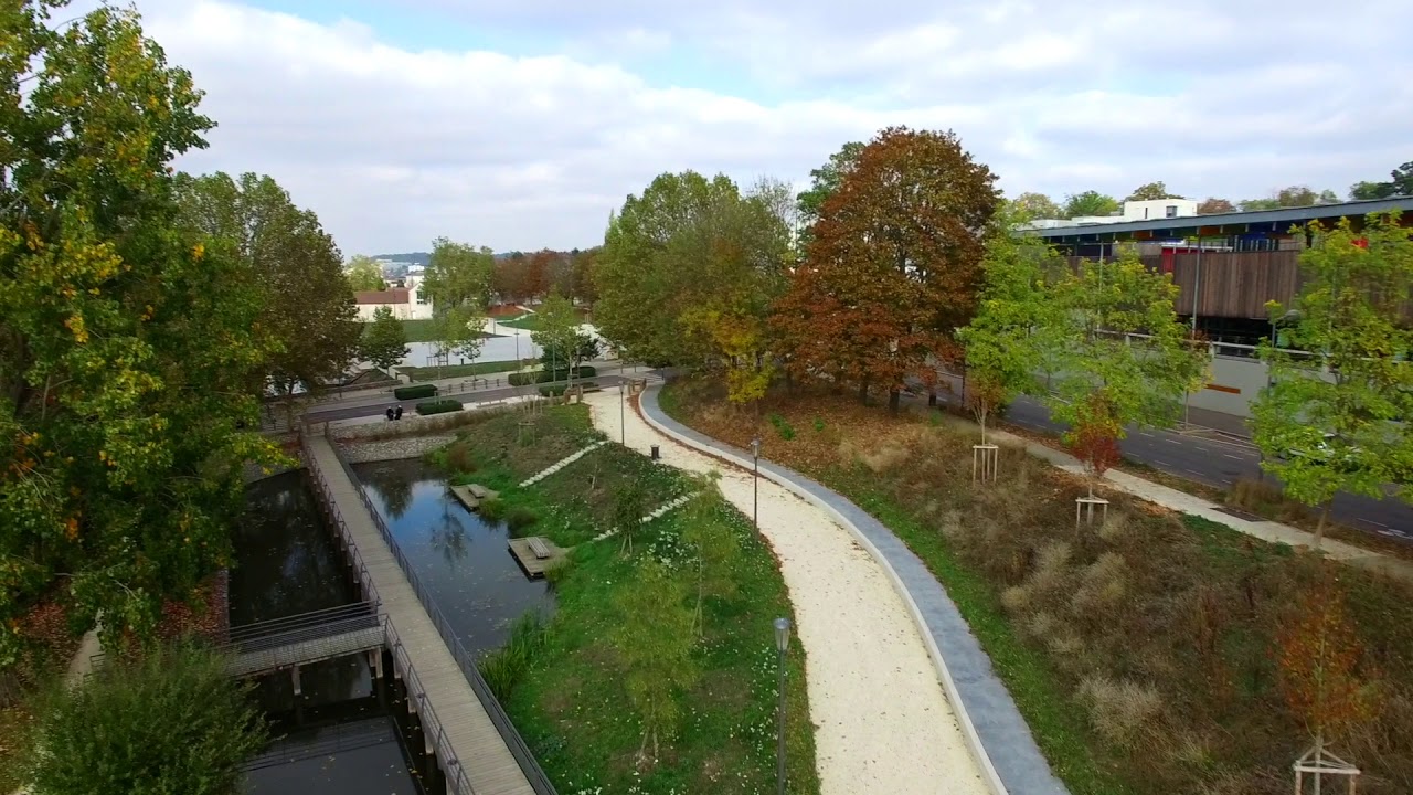 LES MUREAUX VUE DU CIEL - À la découverte des Parcs de la ville