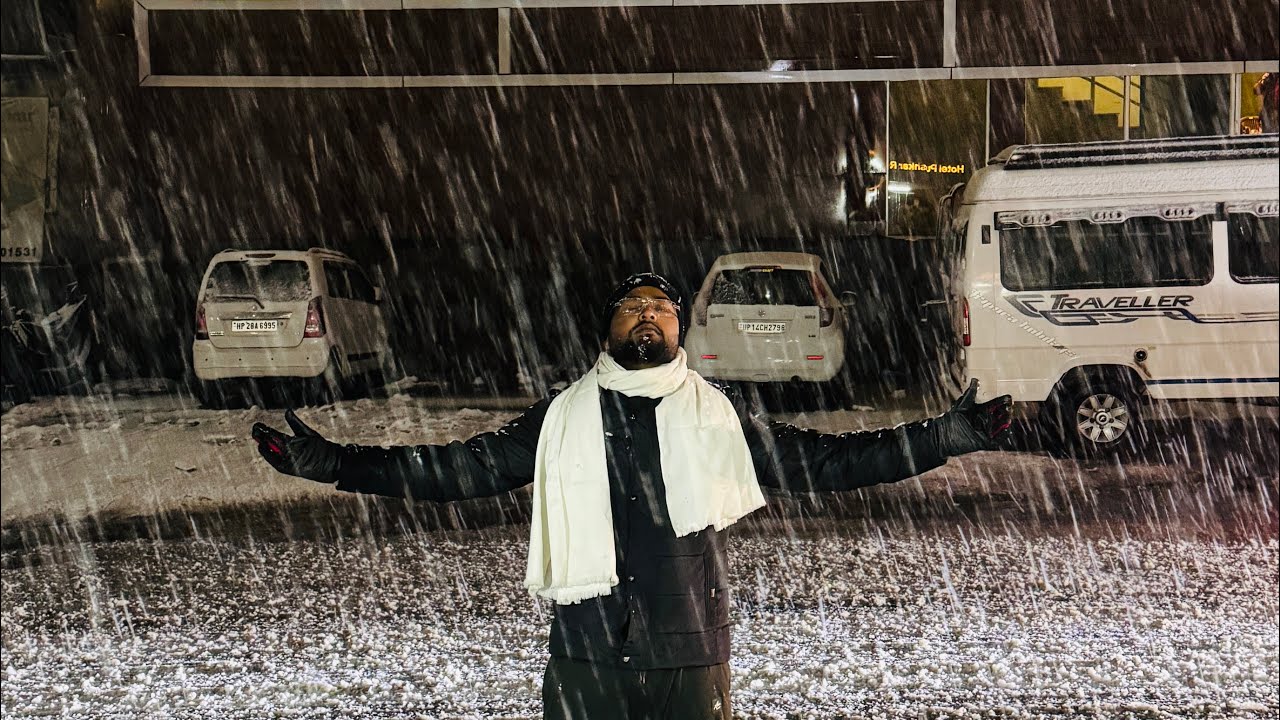Live snowfall ho rhi hai Manali 🥶