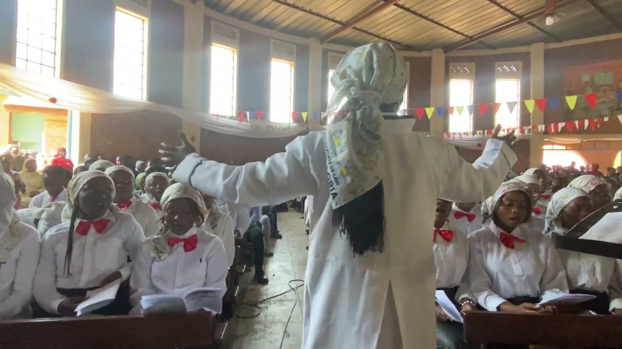 Roho ya bwana ni juu yangu