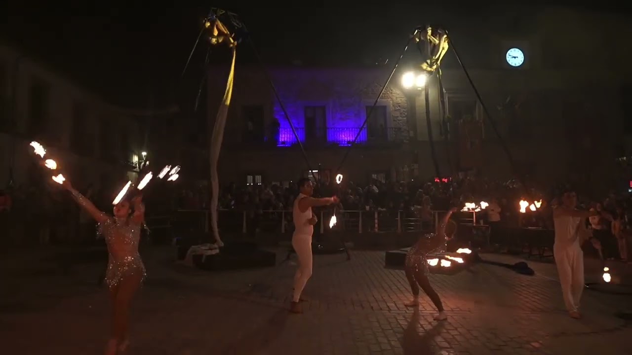 ESPECTACULO ECLIPSE (CIA. CIRCO Y DANZA MARÍA HAMES)