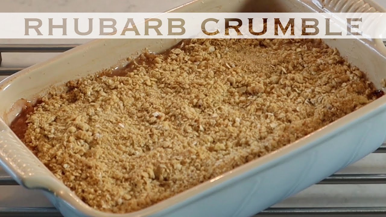 DELICIOUS Rhubarb Oat Crumble. Perfect Pudding - with a twist
