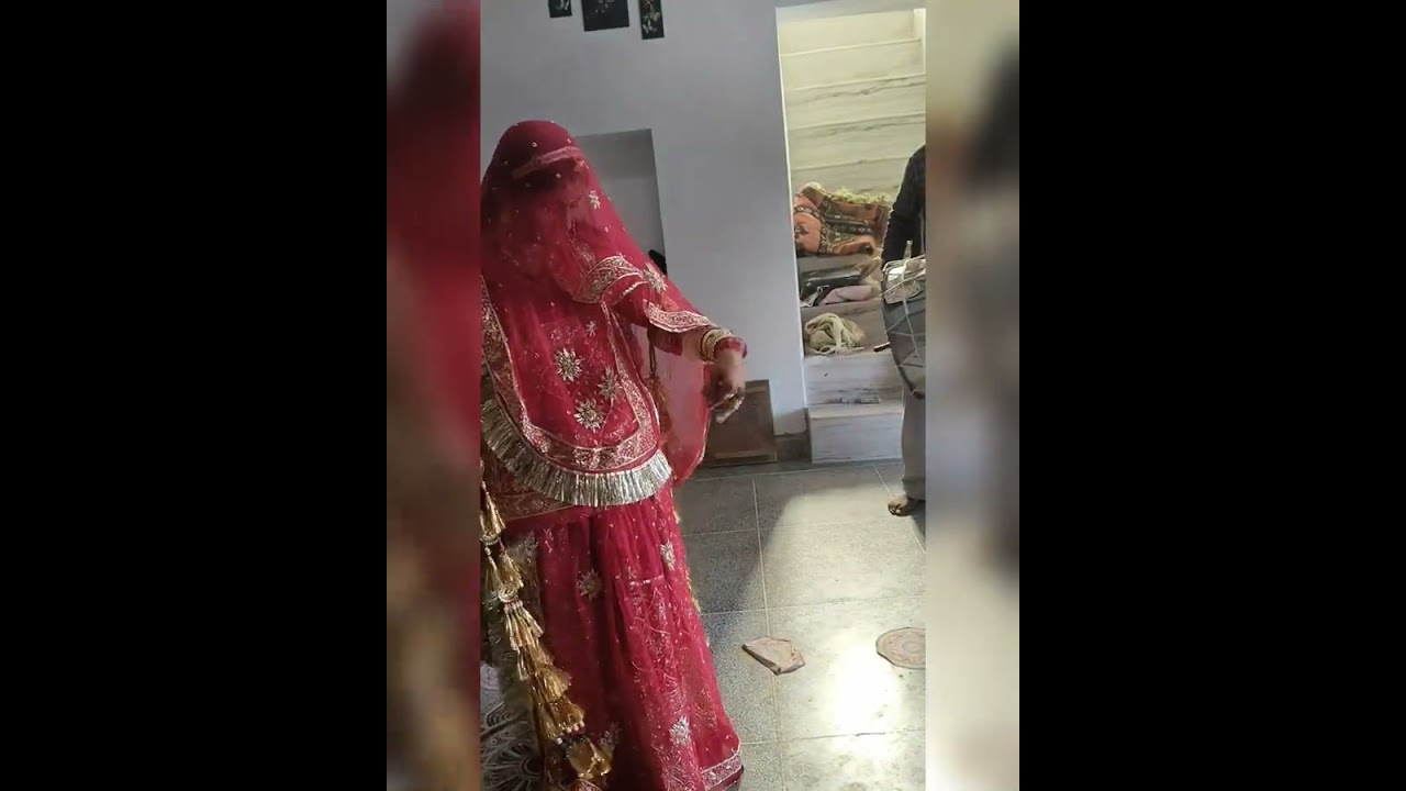 Bhabhi sa first ghoomar in sasural dhol thali dance #dholthalidance #ghoomar #rajputighoomar #tbt