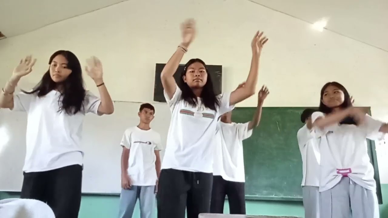Gutierrez' Group - Interpretative Dance