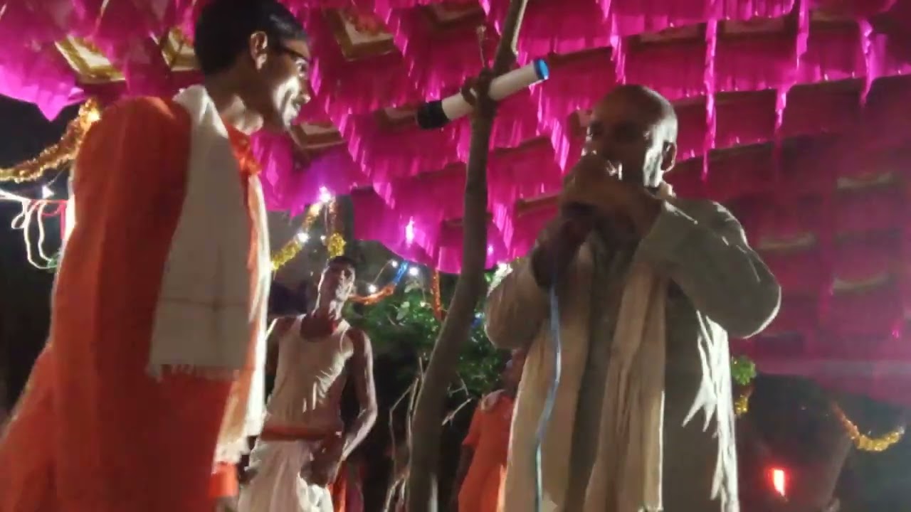 नाचो  हो तू खुली हो गुजरिया मुंशी लाल और चीज का भजन बहुत सुंदर भजन
