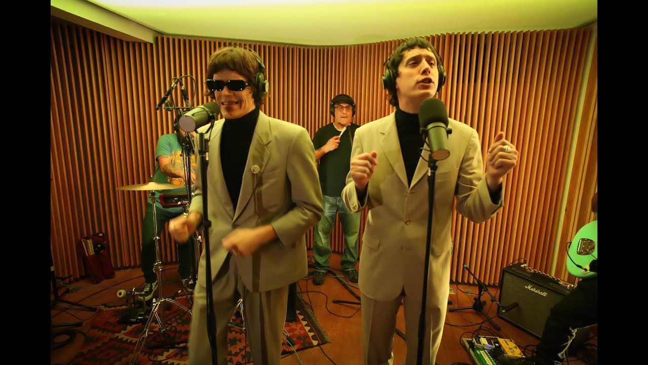 Faux Real Ft. Sonido Gallo Negro Live en La Hora Libre #sesionesAL