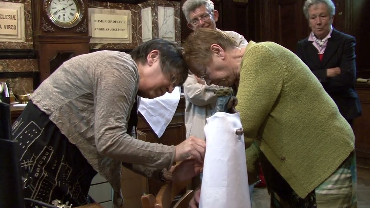 Scherpenheuvel Bedevaart Een nieuw kleedje voor Maria