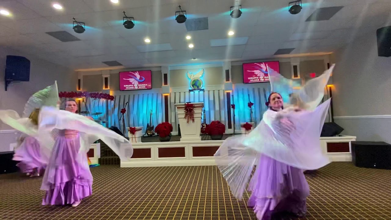 Digno y santo danza
