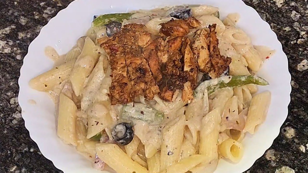 Creamy Chicken Pasta Recipe | White Sauce Pasta at Home