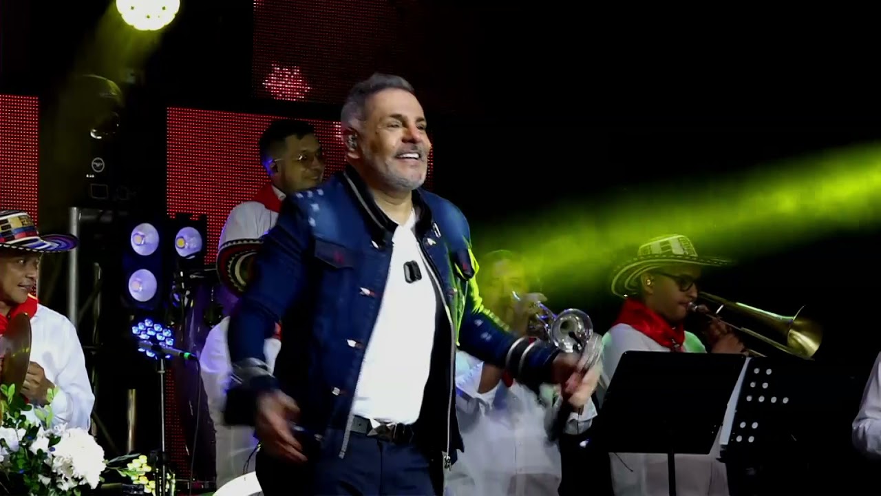 Moisés Angulo DICIEMBRE LLEGÓ (en vivo)- Brisas de Diciembre  Gran Aguacero de Amor - Lado B