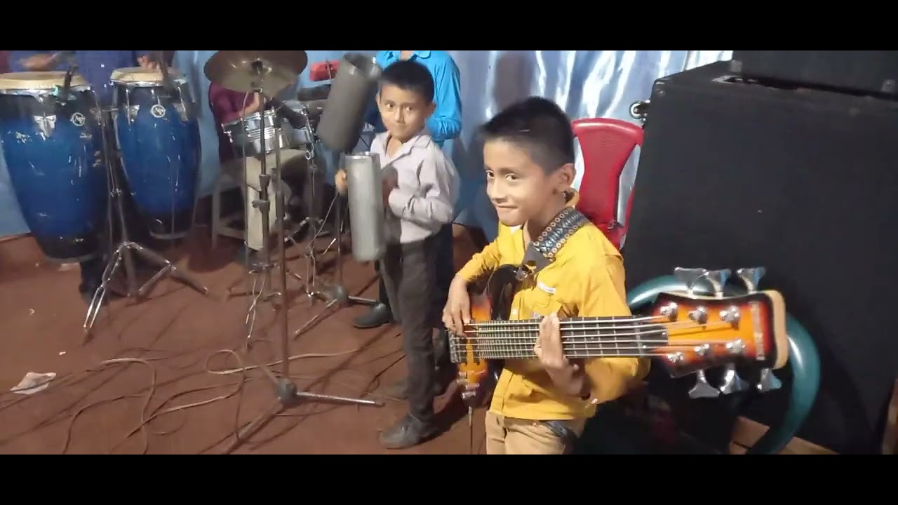 CANTANTE DOMINGO CAAL. JOSUE 1.9 LEVANTÓ. CEL 45395941