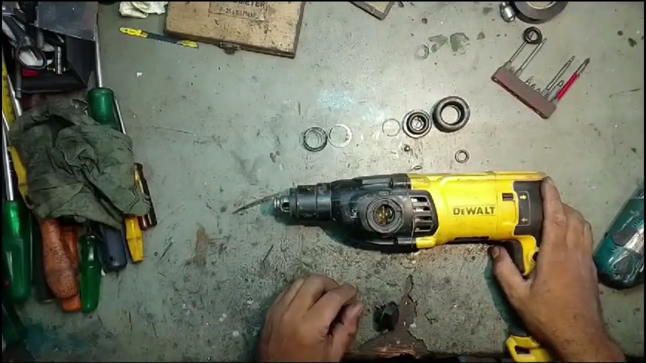 MONTAGEM MARTELETE DEWALT D25133