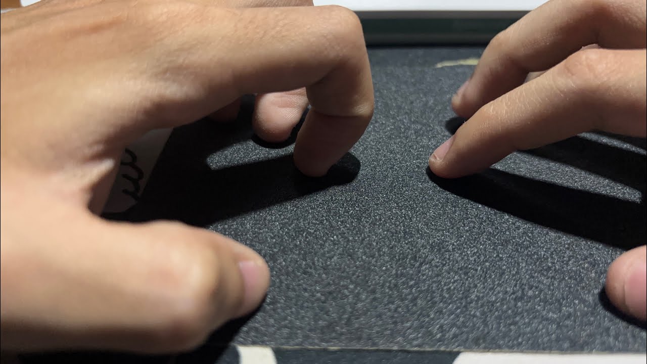 ASMR AGGRESSIVE TAPPING AND SCRATCHING🙉
