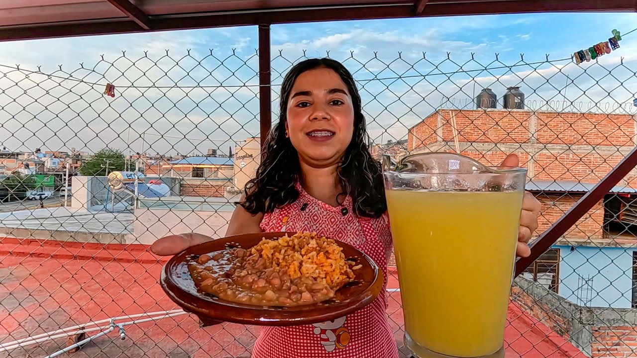 Arroz con Chorizo de Huetamo y agua de Ciruela de mi Ranchito