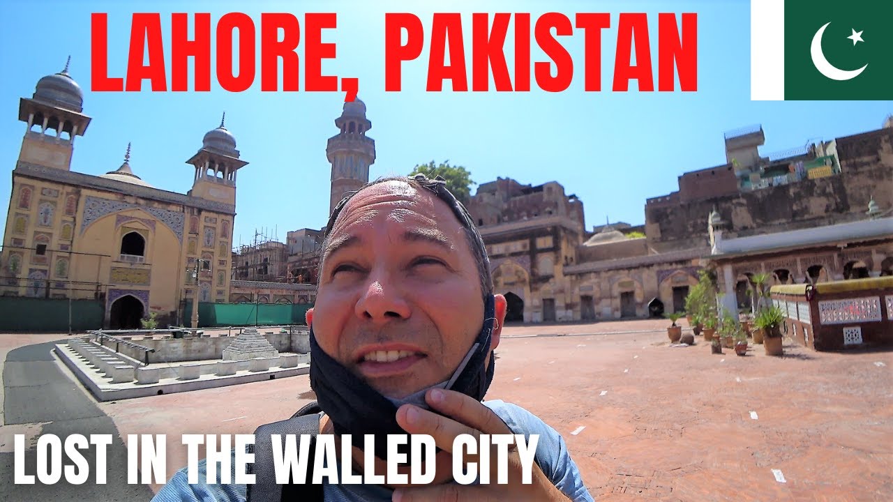 LAHORE: LOST IN THE WALLED CITY / WAZIR KHAN MOSQUE / PAKISTAN TRAVEL VLOG / VISITING MUGHAL PUNJAB