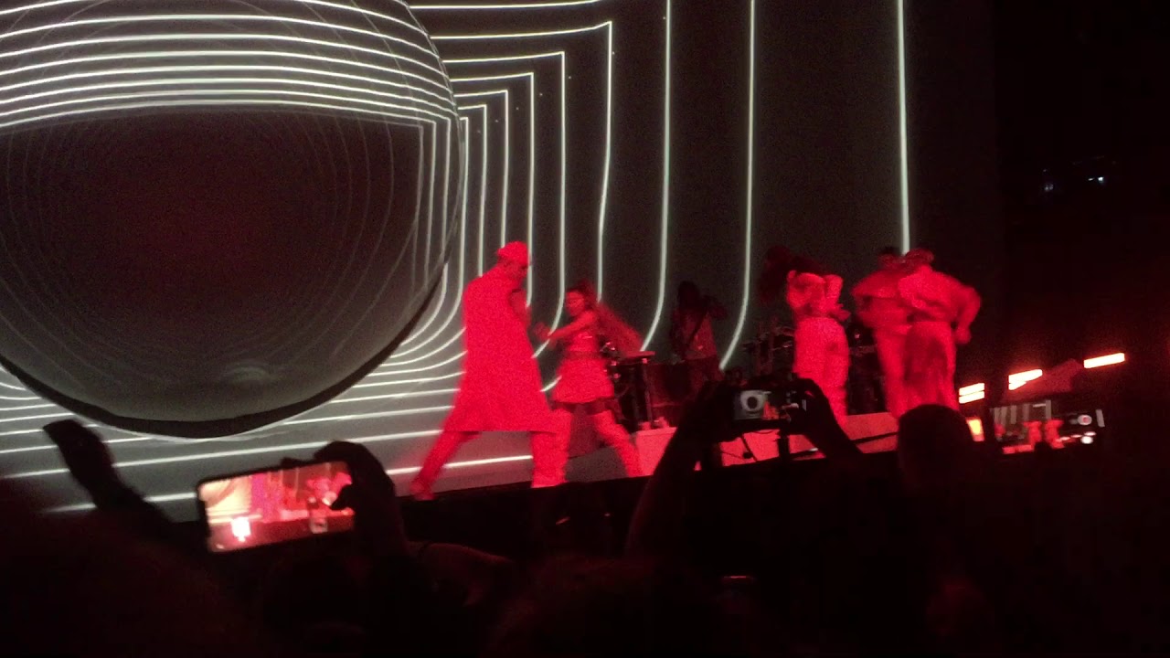 Ariana Grande - The Light Is Coming & Into You (Live in Montreal)